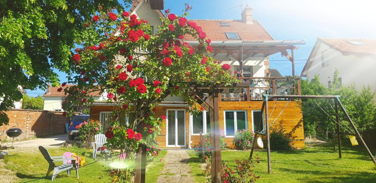 T4 Climatise A 20 Mn De Disney Et 50 De Paris Dans Jolie Maison Briarde Mortcerf Exterior photo